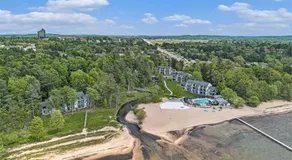 Gorgeous Grand Traverse Bay Beach Front Condo - Image 3