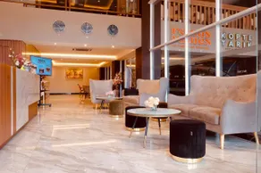 W Three Style Hotel Makassar - Image 2