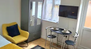 Lovely central studio/2bed - 5min to train station - Image 5