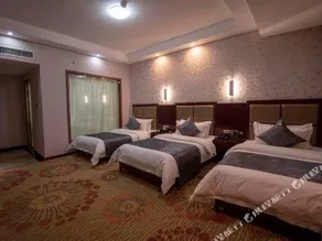 Chonpines Hotel·Fenghuang Ancient Town - Image 2