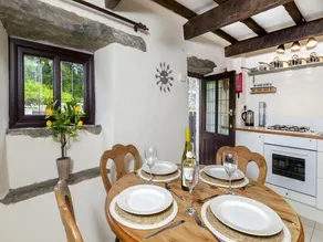 Cottage in Hawkshaw with Countryside Views - Image 3