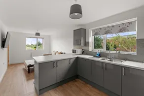 4 Bedroom with 5 Beds House in Boston, Lincs Contractors,Families,Pets Welcome with free ample parking - Image 5