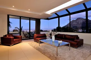 129 on Kloof Nek Apartments - Image 3