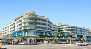 Bondi Beach 2BR - Panoramic Ocean View - Superhost #13 - Image 3