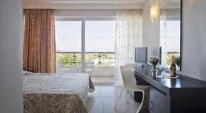 Sun Palace Hotel Resort & Spa - Image 2