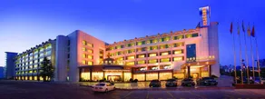 Yijian Holiday Hotel - Image 3