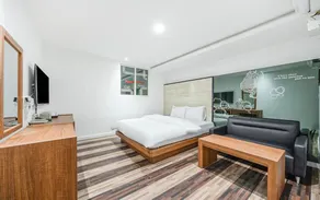 OU Hotel - Image 2