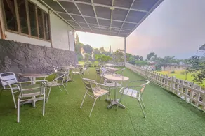 Urbanview Hotel Star Residence Puncak - Image 4