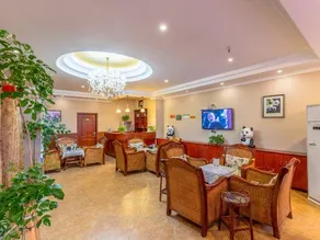 Qingcheng Panda Hotel - Image 4