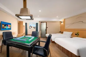 Huayue Premium Hotel - Image 4