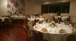 Hosser's Hotel Restaurant - Image 4