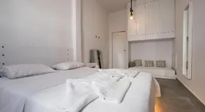 Esmeralda Apartments - Image 2
