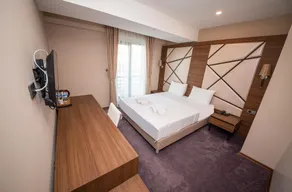 Litros Hotel & Spa - Image 2