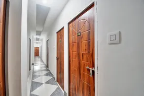 Pnk Royals by OYO Rooms - Image 3