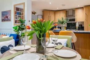 Regency Basement Apartment - Image 5