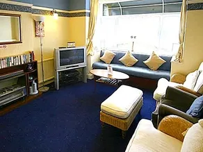 Philmar Guest House - Image 5