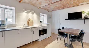 Adventure Park Apartments - Image 3