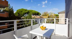 Apho Apartment Hotel - Image 3