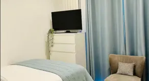 Cozy Private Access Room - Image 4