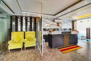 Townhouse OAK The Grace Inn Near Aravali Biodiversity Park - Image 2
