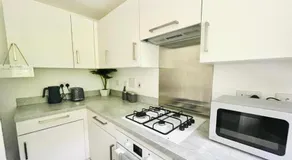 Honeybee Haven Retreat - 3 Bed House - Image 4
