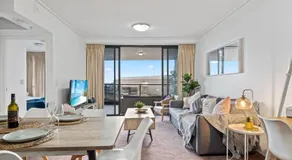 Brisbane Break Panoramic River Views Free Parking - Image 3