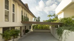 Rare 5BR Oasis - 30m to Sea - Image 5