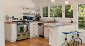 Serene Riverfront Cottage In Healdsburg Views Kayaks 1 5 Mile To Downtown - Image 2