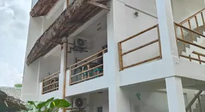 Lunazul Guesthouse - Image 5