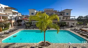 Oracle Exclusive Resort 2bdr Apartment by VICHY Holidays - Image 2