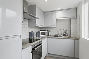 Kettering-Apartamento-Baño privado-Ejecutivo - Image 3