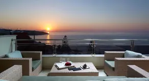 Macaris Suites & Spa - Image 2