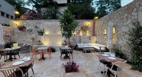 Patron Hotel - Image 3
