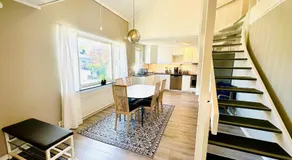 Nyrenoverat 2-våningshus - Image 3