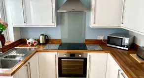 Santa Fe Newlyn-Sleeps 4 - Image 4