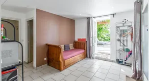 Maison spacieuse à Assay avec jardin et cheminée - Image 2