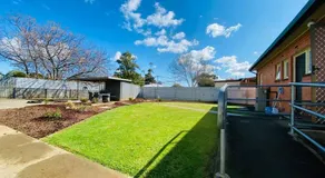 Large Home and Yard Gateway to Barossa, Davoren Park - Image 4
