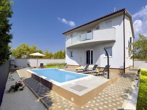 Holiday Home Vodnjan near Beach - Image 3