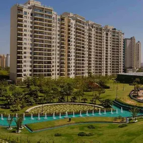 Luxury Living Expert Fully Furnished Apartments - Image 5