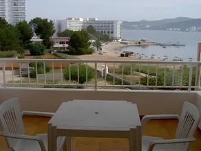 Apartamentos Vista al Puerto - Image 3