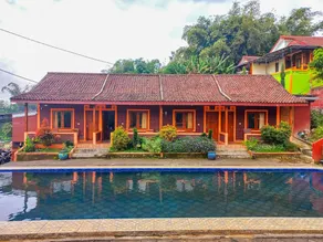 Villa Kampoeng City Pacet Mitra RedDoorz - Image 2