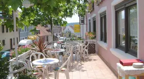 Double room, shower or bath, toilet, 1 bed room - Image 2