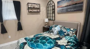 Coastal Escape Walkable, Cozy Pet-Friendly - Image 2