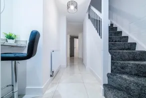 Borage House- Stylish and Spacious 3BR - Image 4