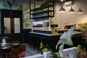 Front One Inn Kediri - Image 5