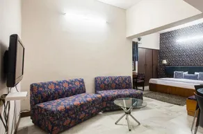 Hotel Executive - Image 4
