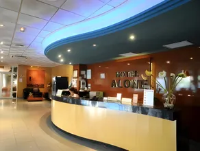 Hotel Alone - Image 4