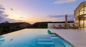 Theo Luxury Villas With Sea View - Image 3
