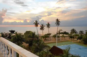 Gold View Beachfront Resort - Image 4