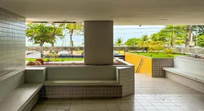 Apartamento à beira mar de Pajuçara com varanda privativa e Wi-Fi rápido - Image 2